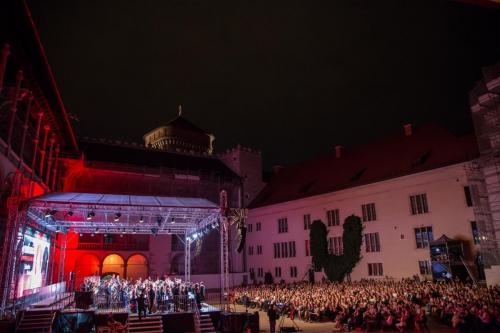 2aef036153016a820e1aba1bf7dc16c8